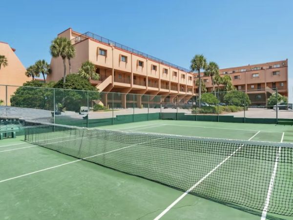 Updated Beachfront Suite Retreat with Pool & Tennis - Perfect Family Getaway